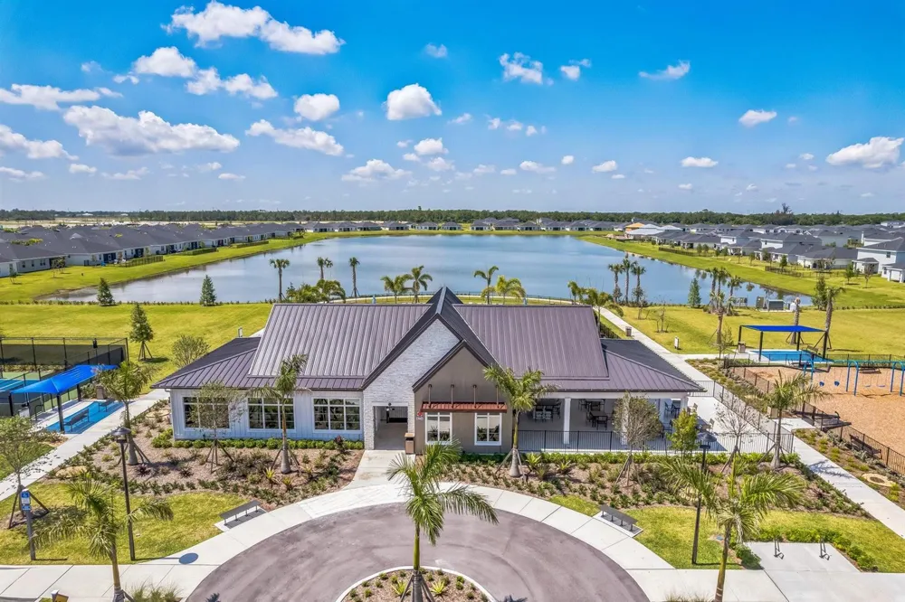10724 NW Suncrest Lp Port St. Lucie, FL 34987