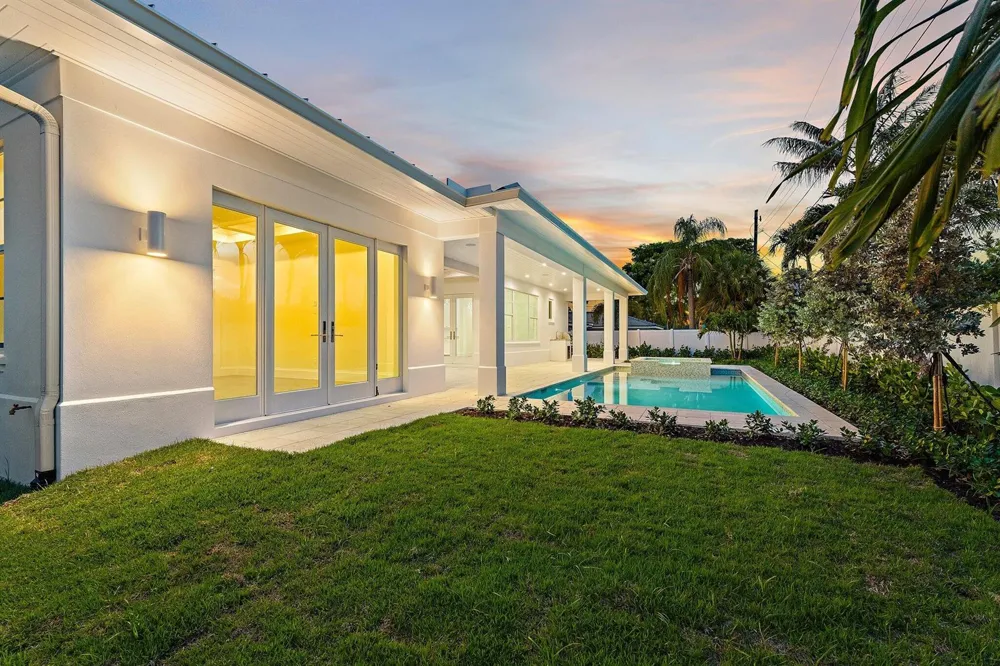 131 Dory Road S North Palm Beach, FL 33408