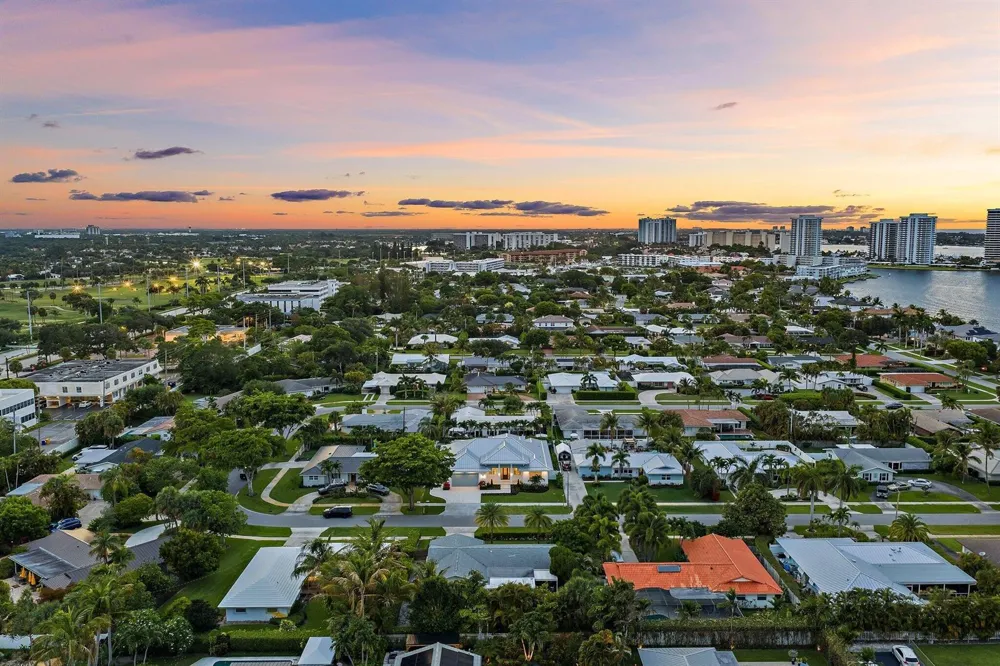 131 Dory Road S North Palm Beach, FL 33408