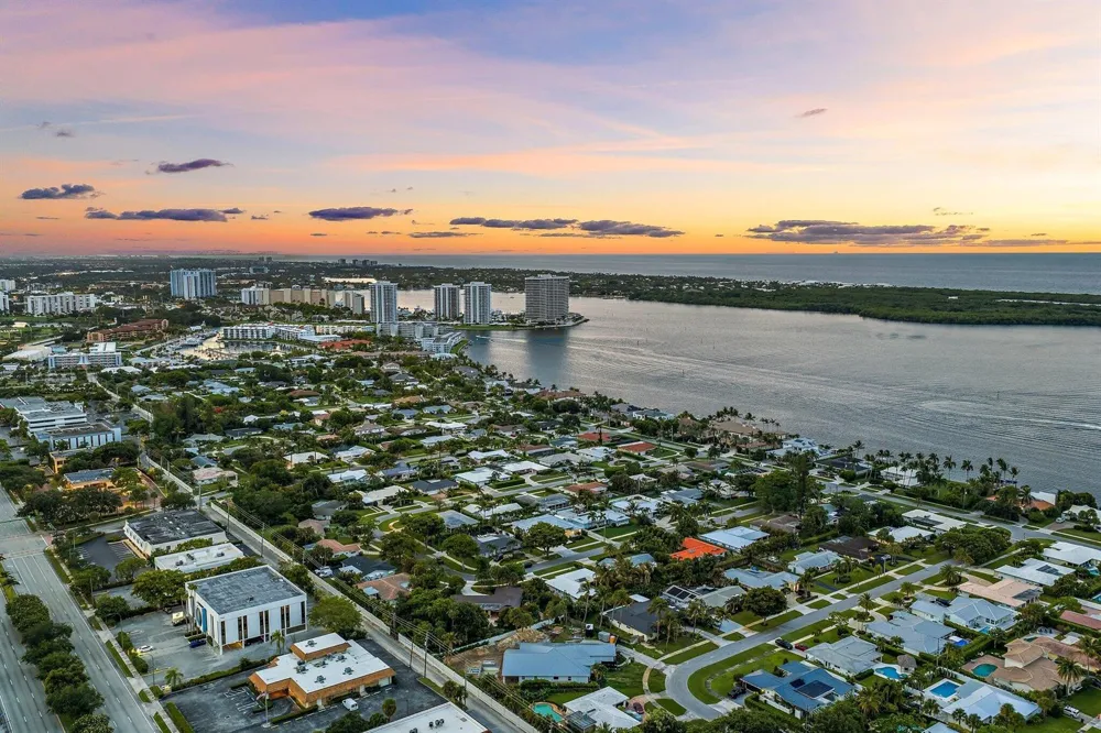 131 Dory Road S North Palm Beach, FL 33408