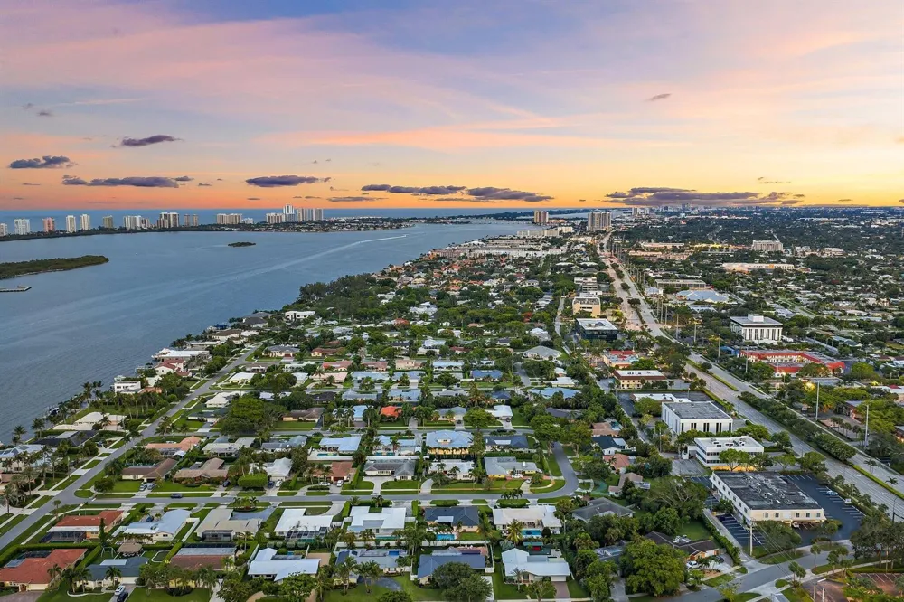 131 Dory Road S North Palm Beach, FL 33408