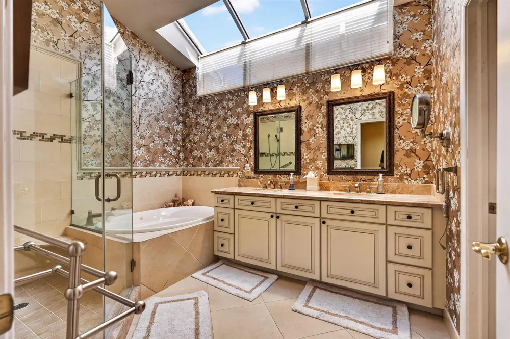 402 Eagleton Cove Way Palm Beach Gardens, FL 33418