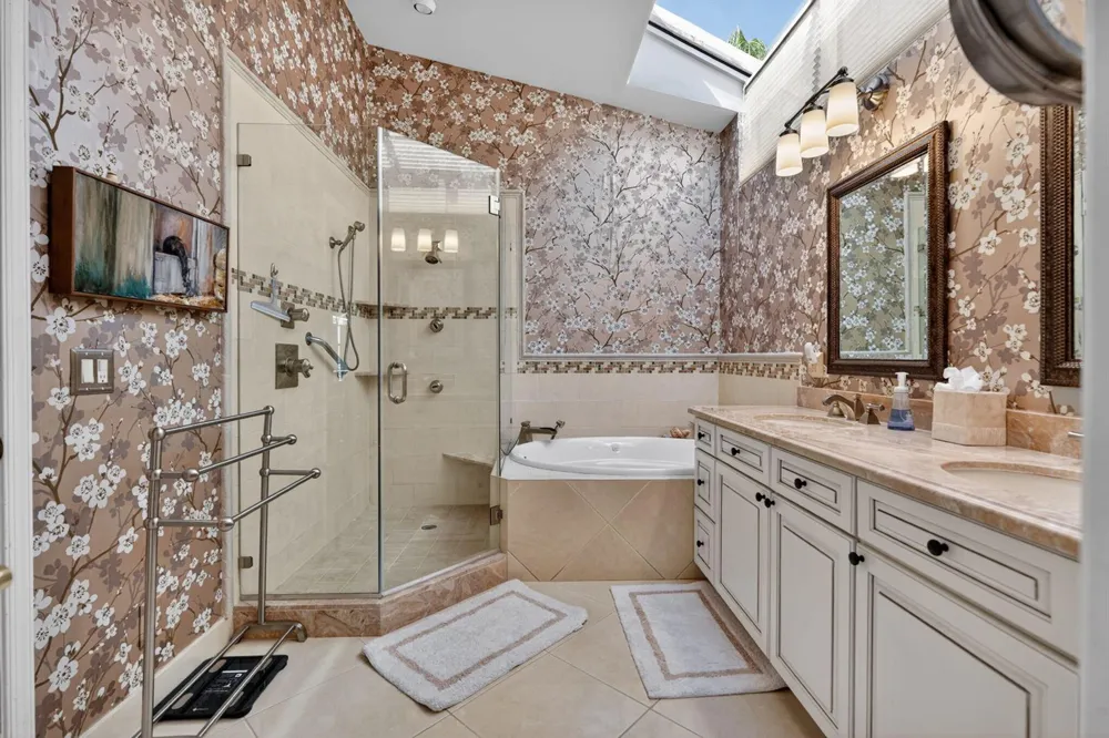 402 Eagleton Cove Way Palm Beach Gardens, FL 33418
