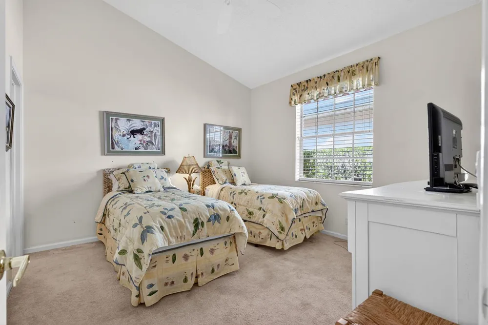 402 Eagleton Cove Way Palm Beach Gardens, FL 33418