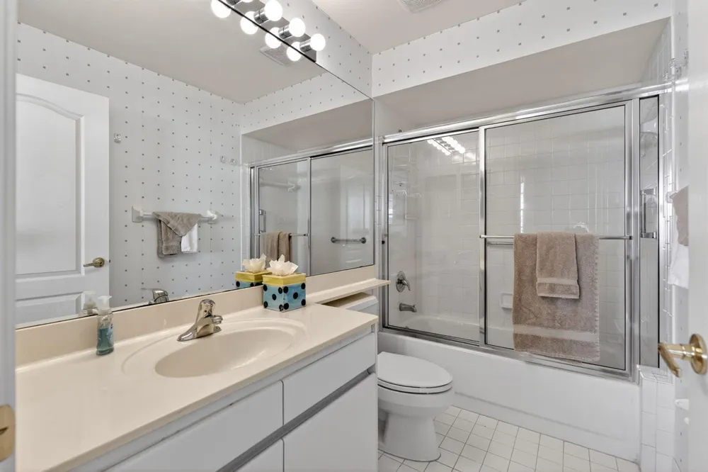 402 Eagleton Cove Way Palm Beach Gardens, FL 33418