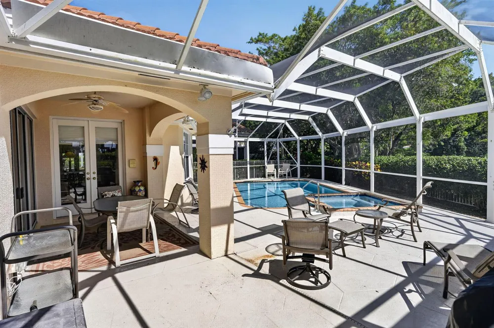 402 Eagleton Cove Way Palm Beach Gardens, FL 33418
