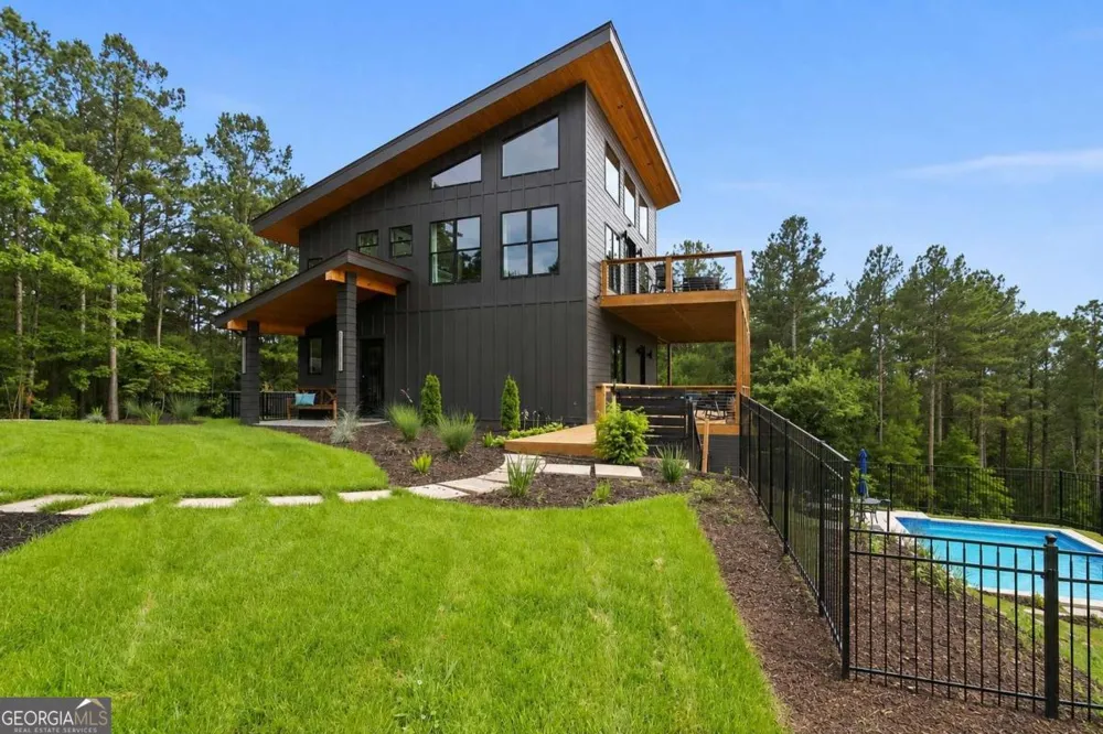 6333 Big Ridge RD Talking Rock, GA 30175