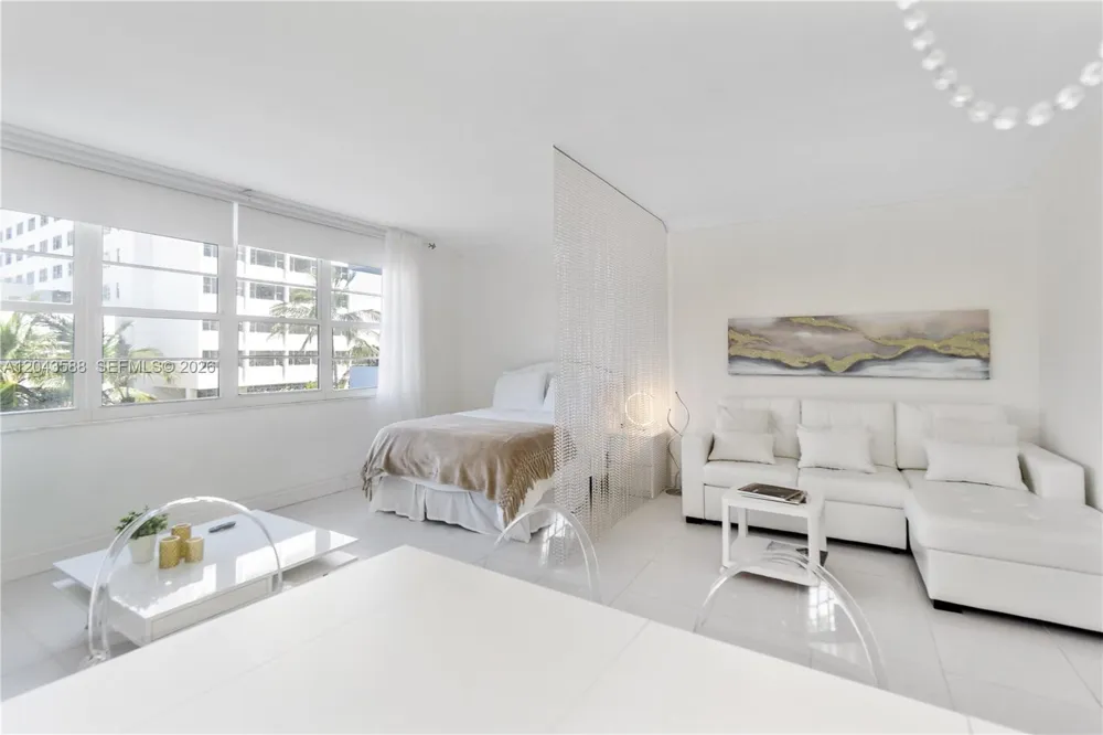 100 Lincoln Rd #306 Miami Beach, FL 33139