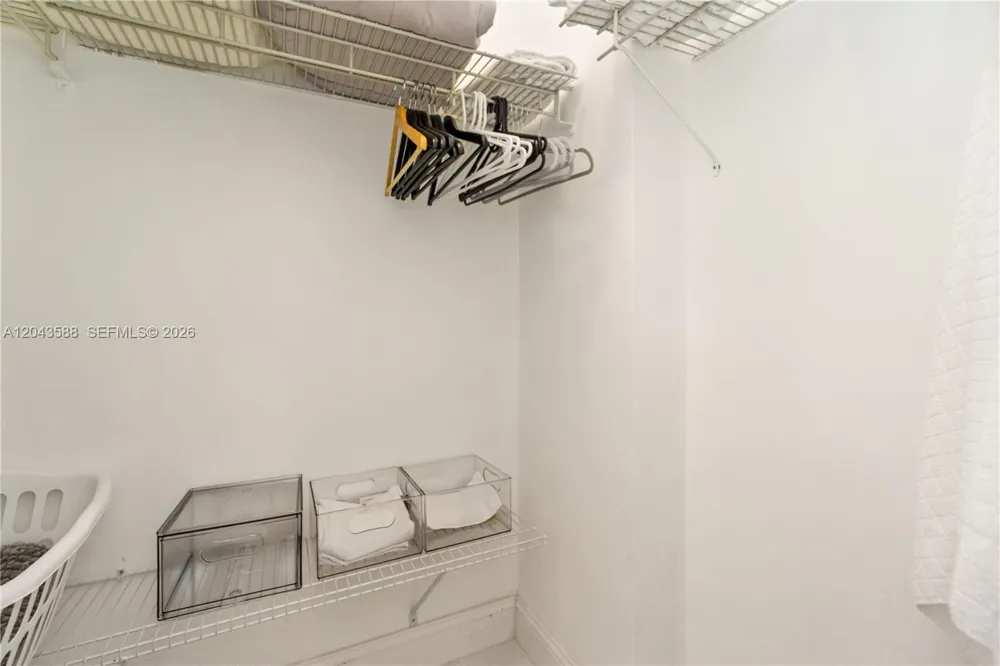 100 Lincoln Rd #306 Miami Beach, FL 33139