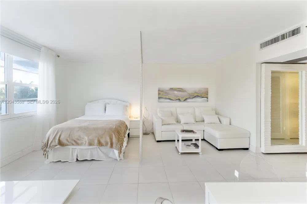 100 Lincoln Rd #306 Miami Beach, FL 33139