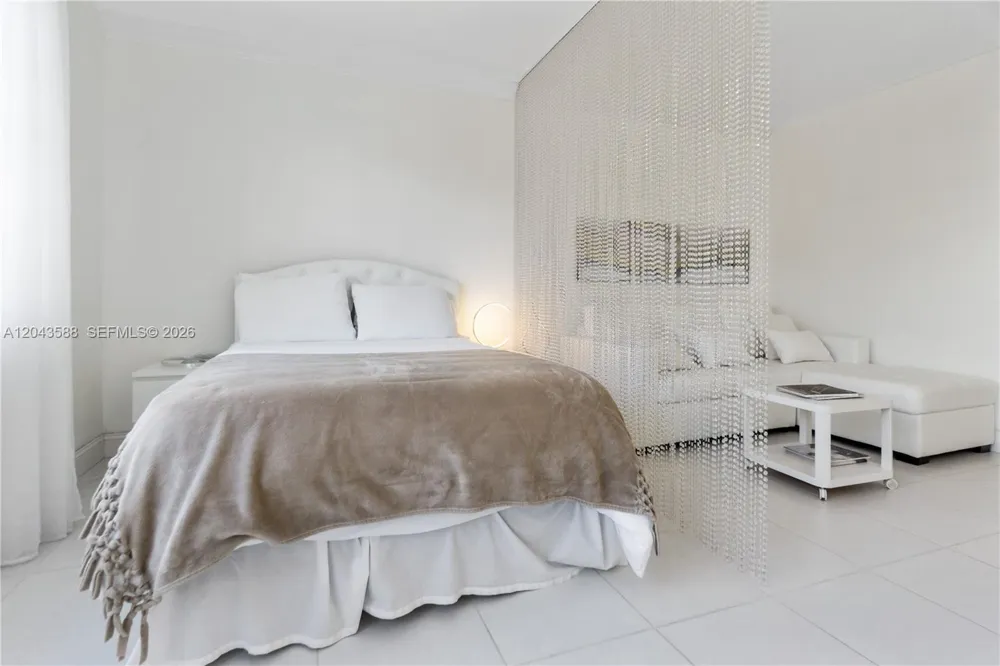 100 Lincoln Rd #306 Miami Beach, FL 33139
