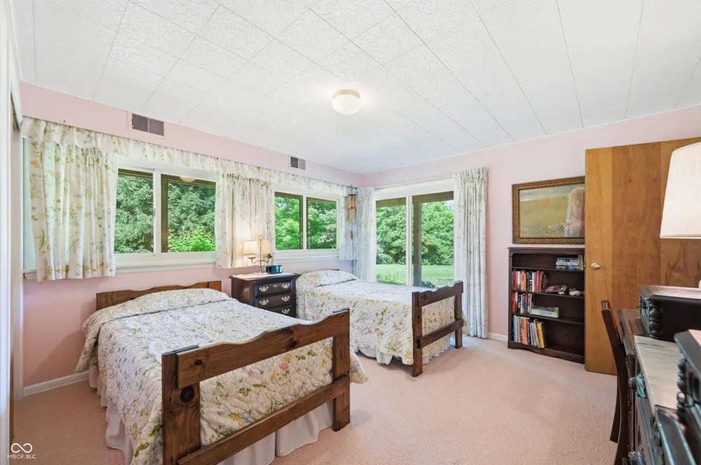 6191 Lookout Road Brookville, IN 47012