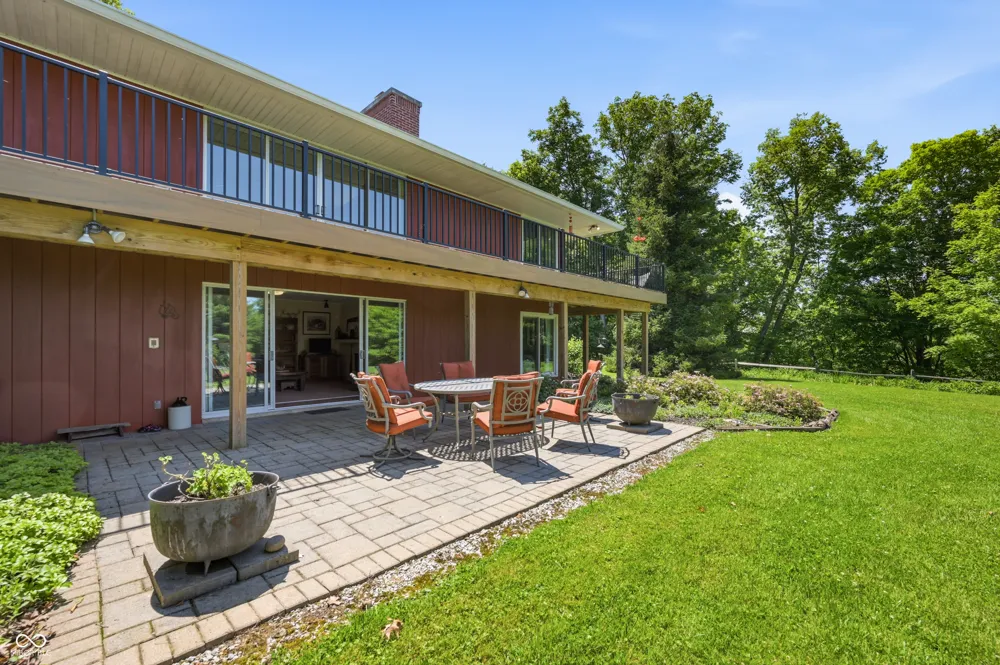 6191 Lookout Road Brookville, IN 47012