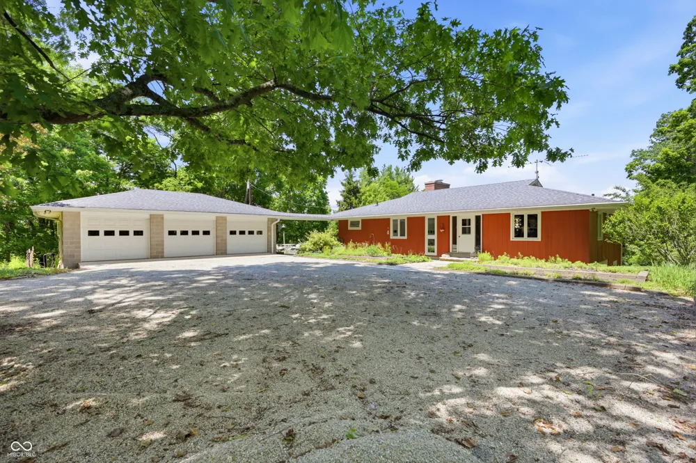 6191 Lookout Road Brookville, IN 47012