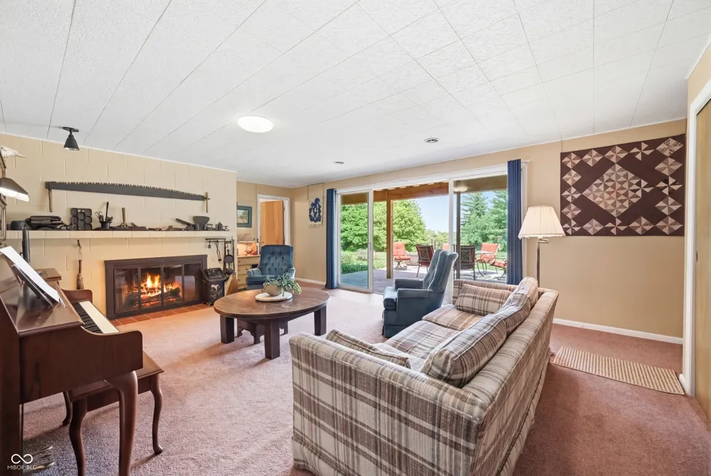 6191 Lookout Road Brookville, IN 47012
