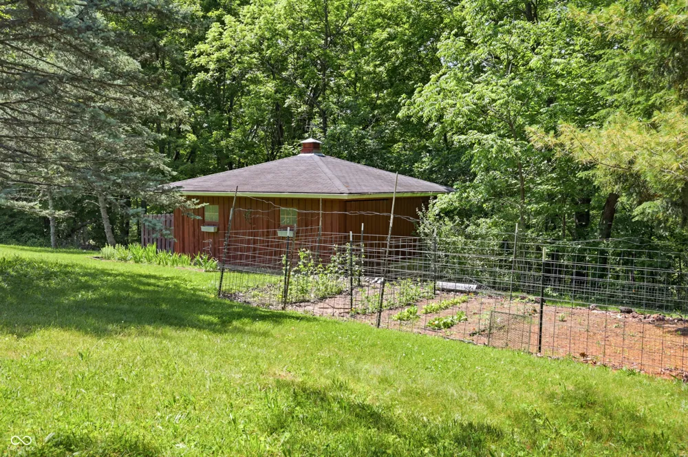 6191 Lookout Road Brookville, IN 47012
