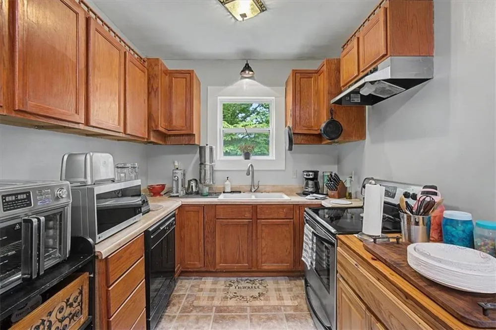 1002 Raccoon Ridge NE Ranger, GA 30734