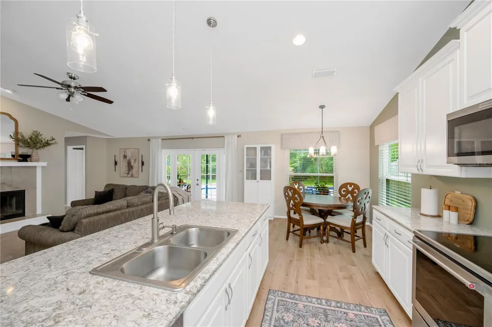 12004 STEPPINGSTONE BOULEVARD Tampa, FL 33635