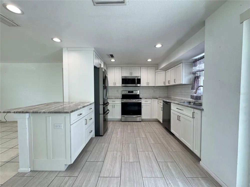 3410 BAY STREET Sarasota, FL 34237