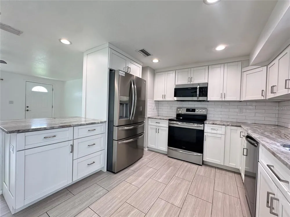 3410 BAY STREET Sarasota, FL 34237