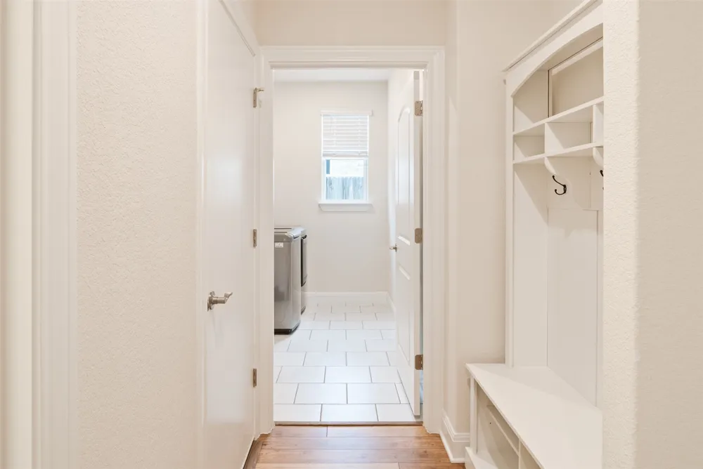 293 Barnhill Loop Dripping Springs, TX 78620