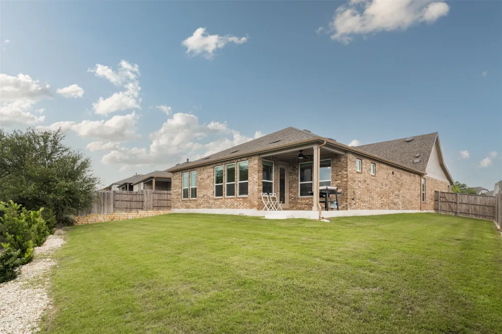 293 Barnhill Loop Dripping Springs, TX 78620