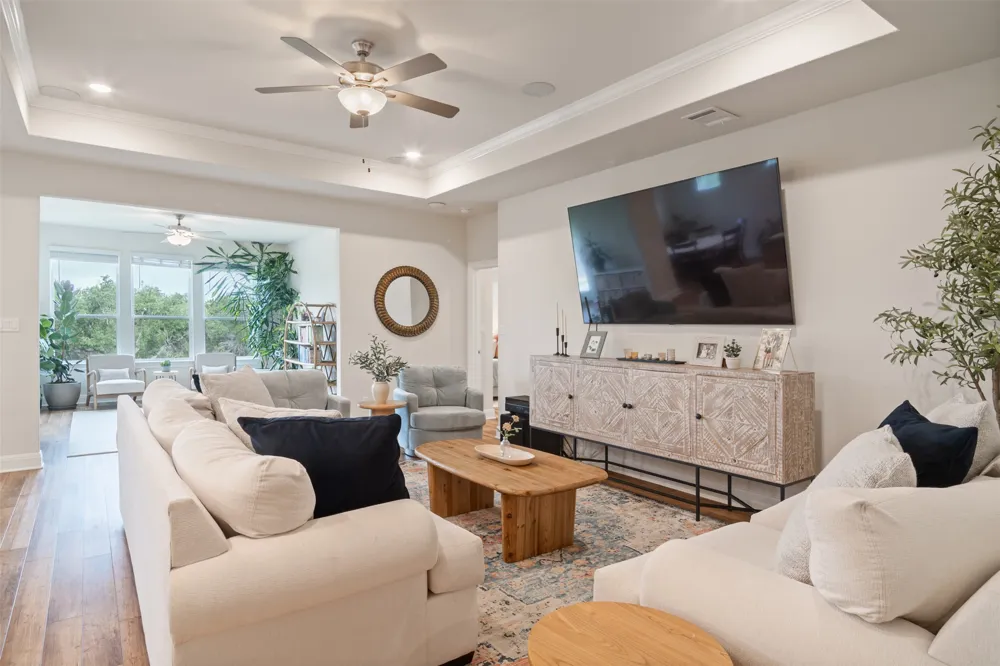 293 Barnhill Loop Dripping Springs, TX 78620