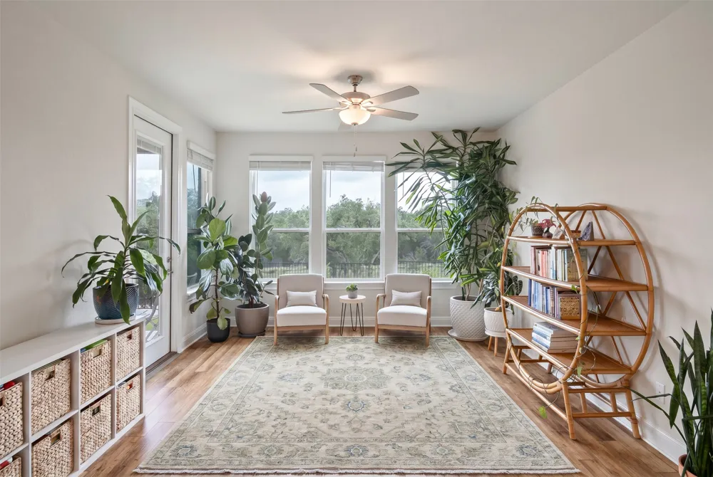 293 Barnhill Loop Dripping Springs, TX 78620