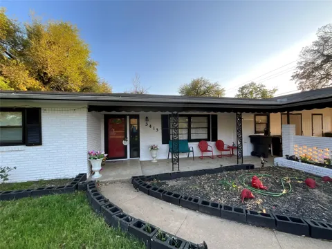 3413 Forest Trail
