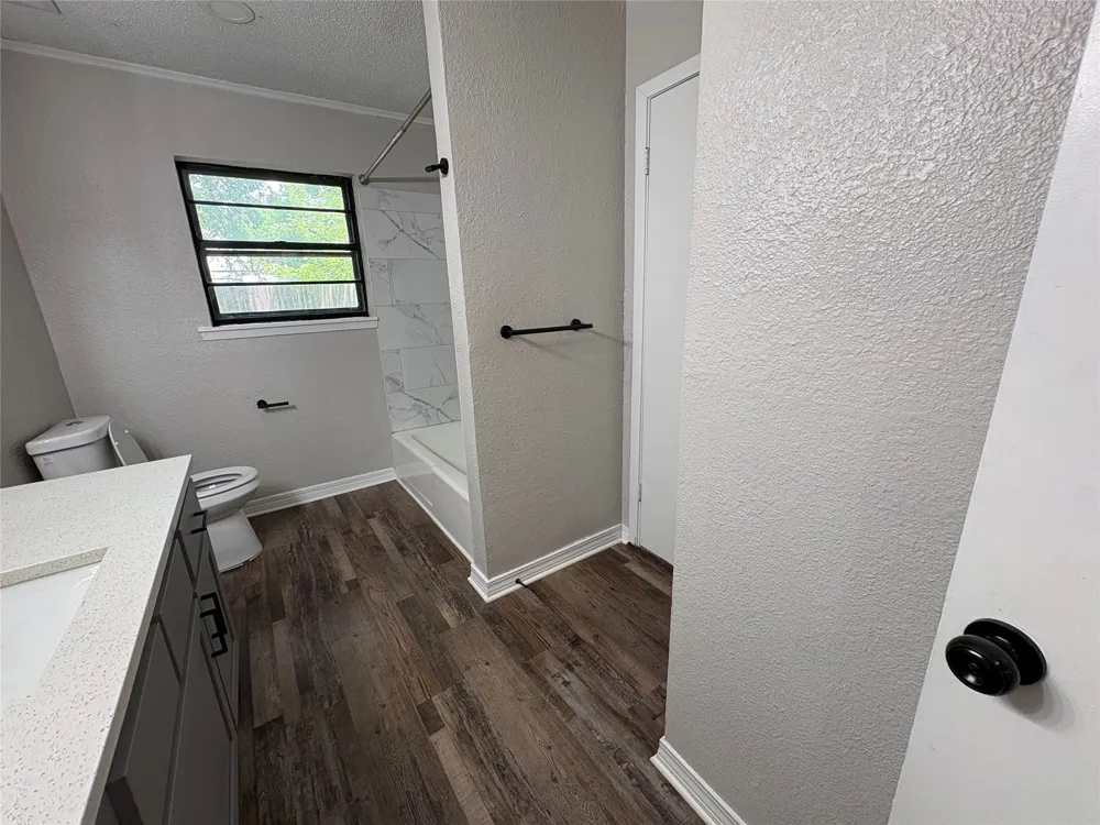 607 S Broad Street St Jo, TX 76265
