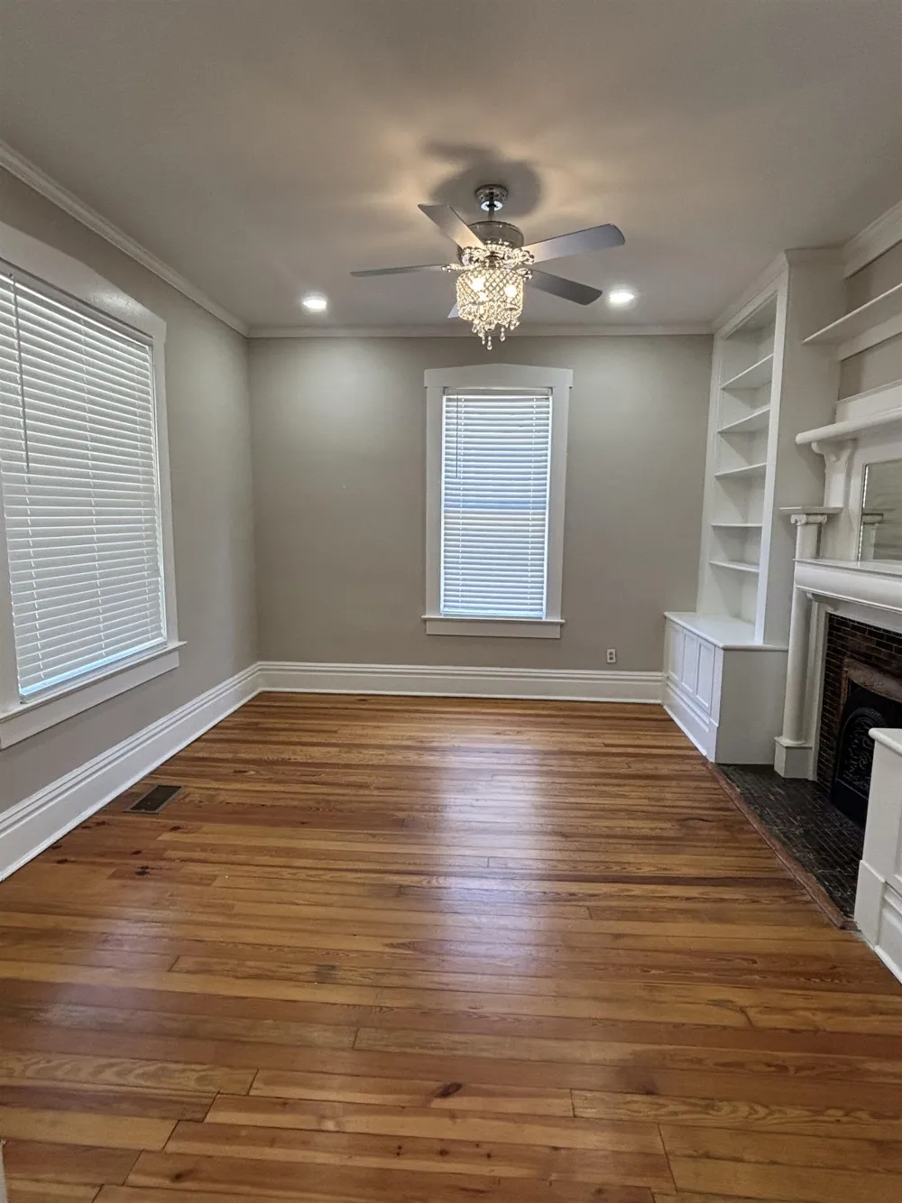 2183 HARBERT AVE Memphis, TN 38104