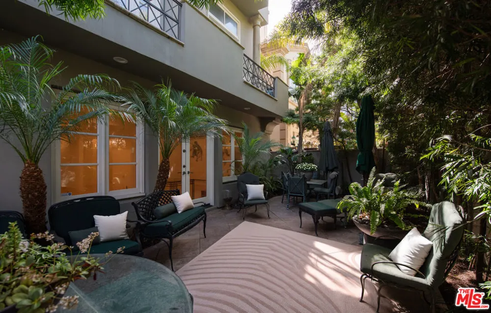 138 Voyage Mall Marina del Rey, CA 90292
