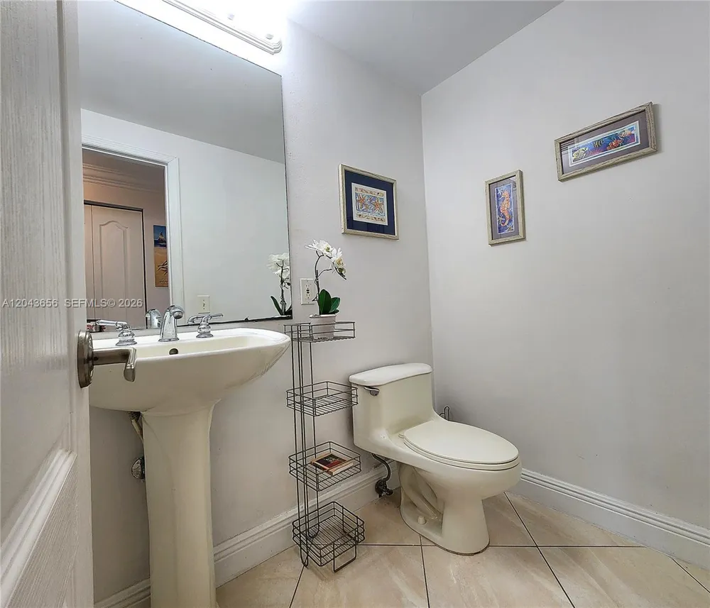 3505 S Ocean Dr #1103 Hollywood, FL 33019