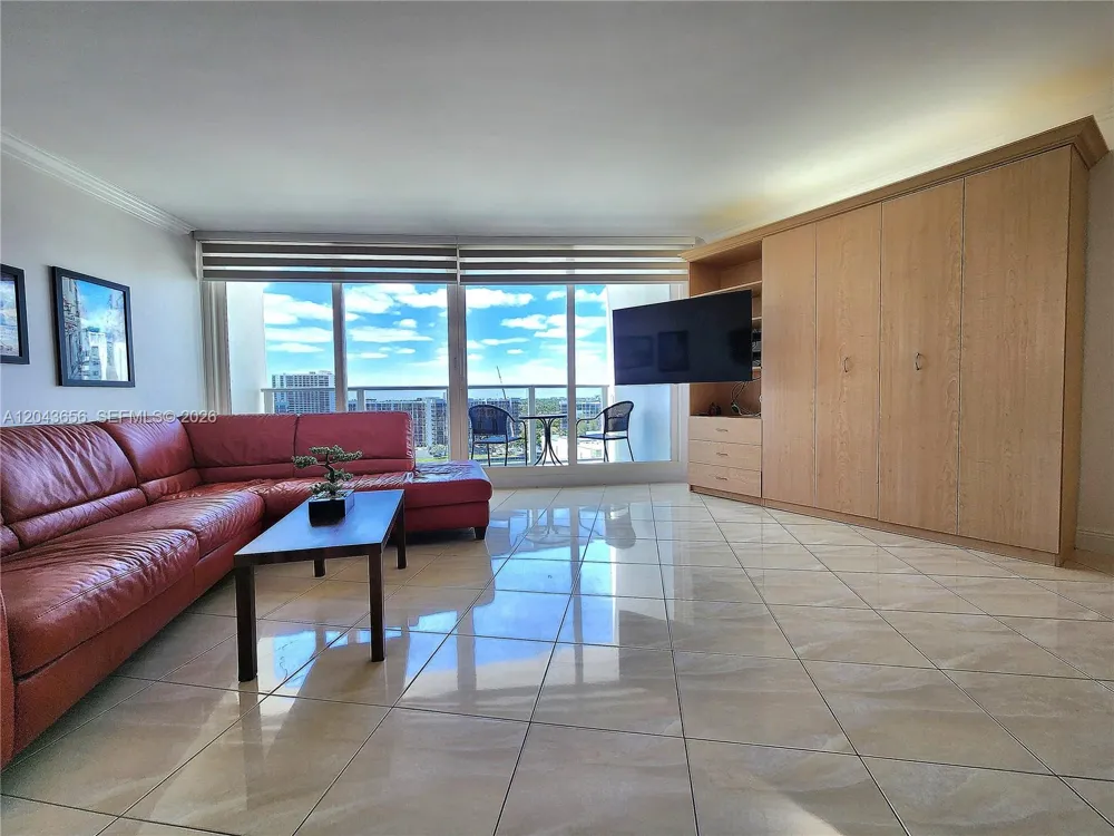 3505 S Ocean Dr #1103 Hollywood, FL 33019