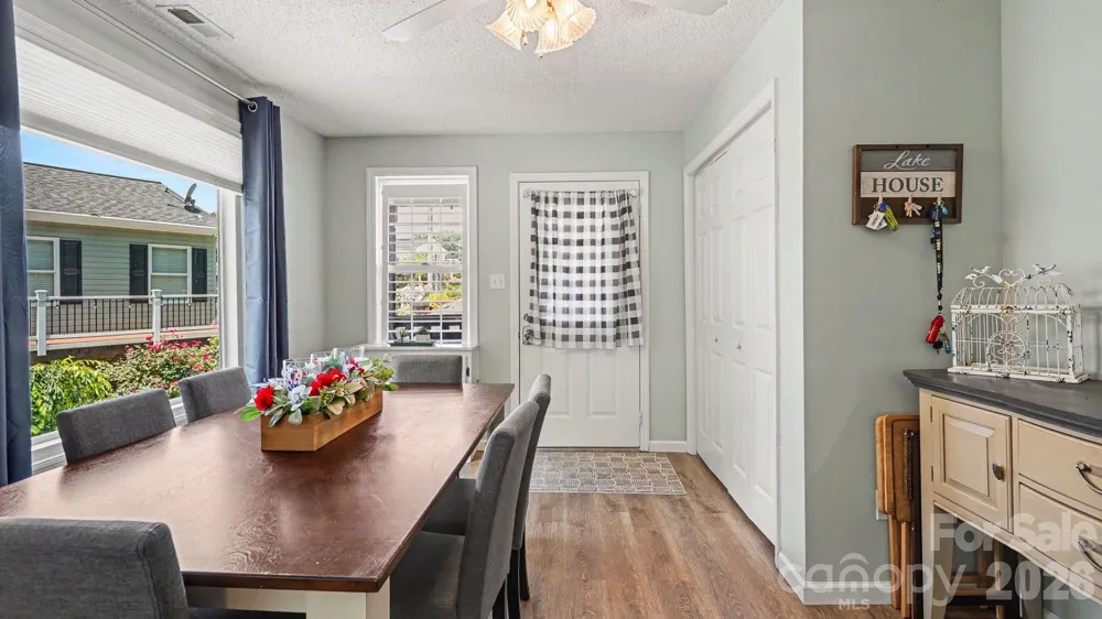 113 Lake View Drive New London, NC 28127