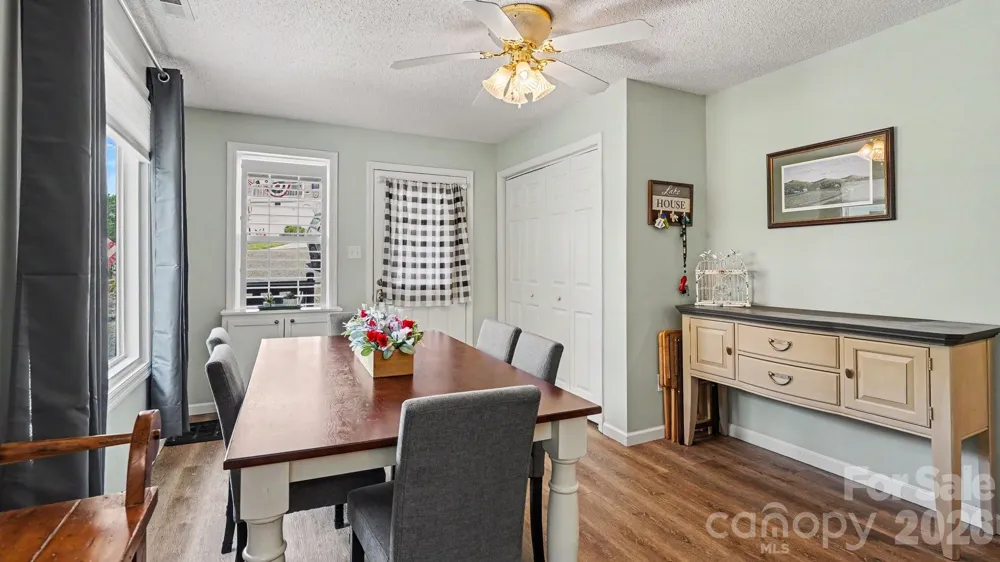113 Lake View Drive New London, NC 28127
