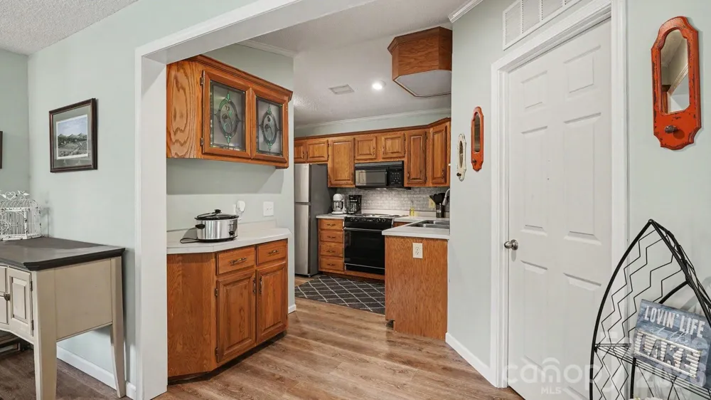 113 Lake View Drive New London, NC 28127