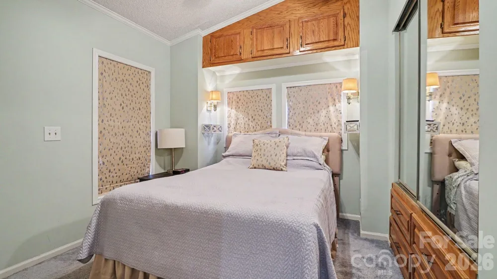 113 Lake View Drive New London, NC 28127