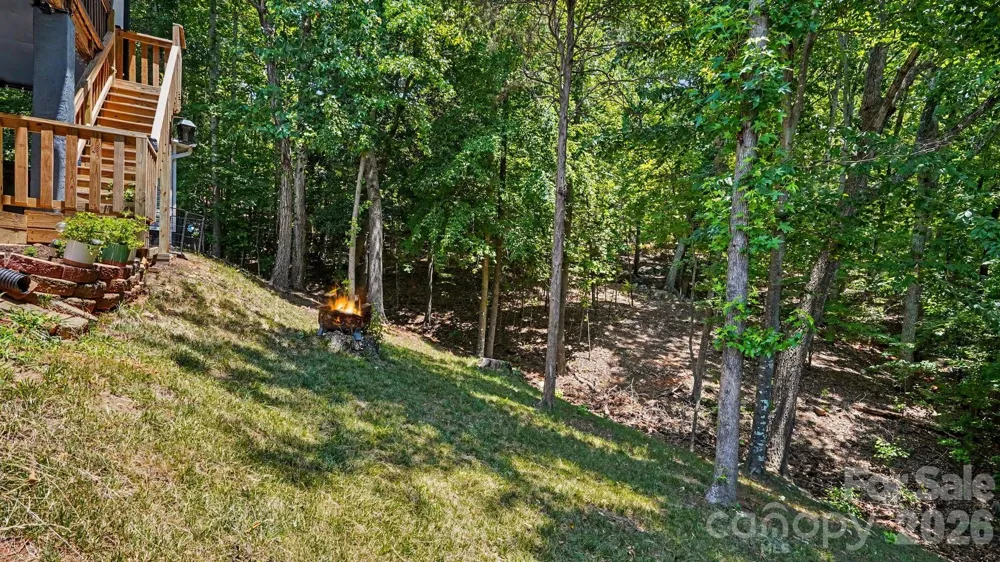 113 Lake View Drive New London, NC 28127