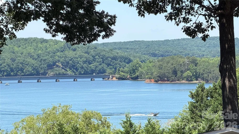 113 Lake View Drive New London, NC 28127