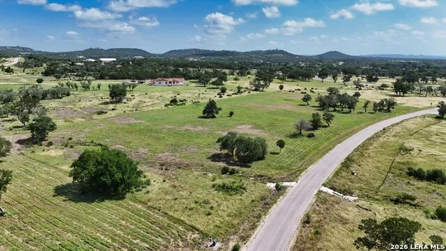 143 Coldwater Dr Center Point, TX 78010