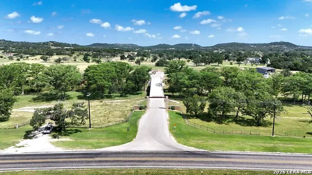 143 Coldwater Dr Center Point, TX 78010