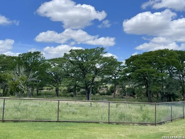 143 Coldwater Dr Center Point, TX 78010
