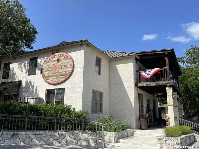 143 Coldwater Dr Center Point, TX 78010