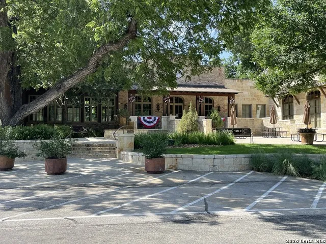 143 Coldwater Dr Center Point, TX 78010