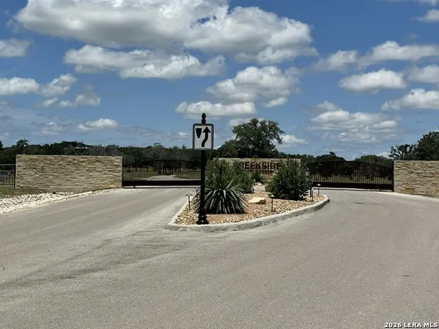 143 Coldwater Dr Center Point, TX 78010