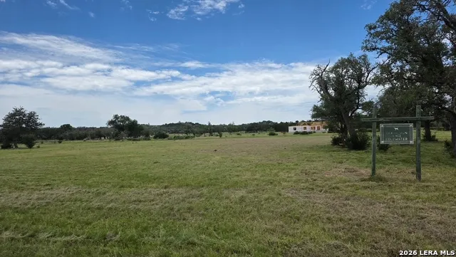 143 Coldwater Dr Center Point, TX 78010