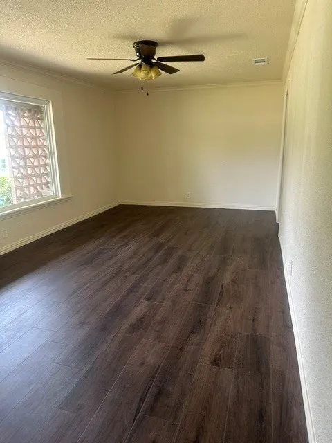 106 Tipton Street Whitesboro, TX 76273