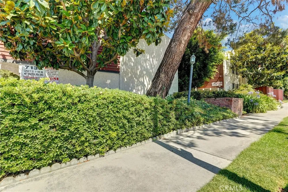 7135 Firmament Avenue #34 Van Nuys, CA 91406