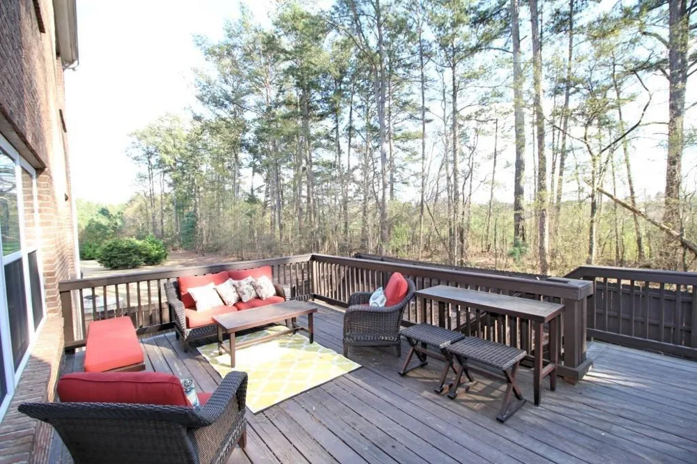 2217 Chaseford Lane Powder Springs, GA 30127